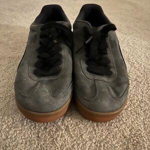 Grey puma sneakers with gum sole—size 9. Worn twice.